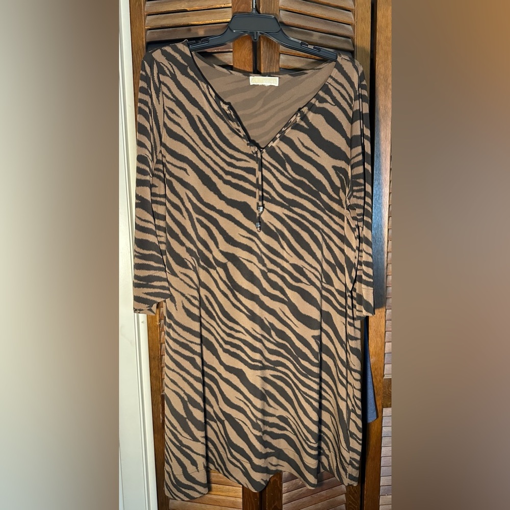 Michael Kors. Size 3X. Animal print.